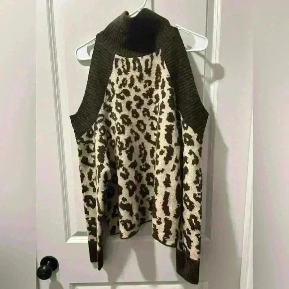 Woman’s leopard print sweater size medium brown cold sweater knit pullover - Picture 1 of 6